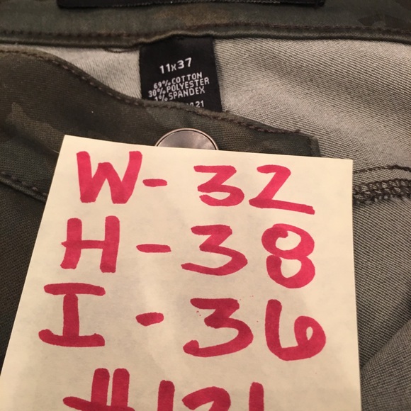 Camouflage Skinny Jeans BNWOT - Picture 4 of 5